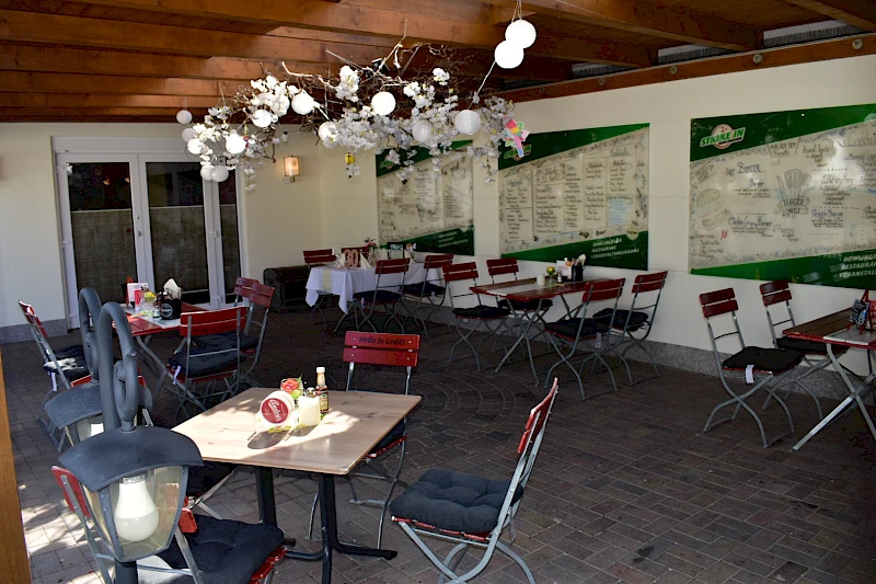 Unser Außenbereich mit Zugang zum Wintergarten